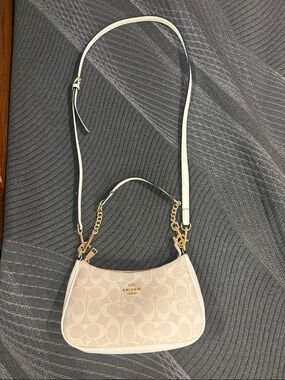 Coach Signature Mini Crossbody in Chalk/Cream with Gold Hardware